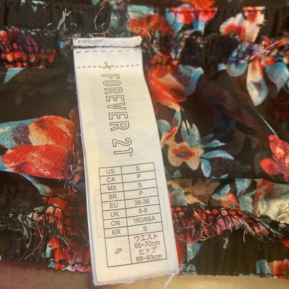 Black See Through Floral Shorts - Picture 4 of 4